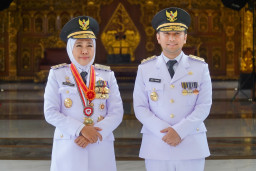 Khofifah-Emil Siap Paparkan Visi-Misi Begitu Selesai Retreat