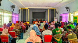 Disdikbud Jombang Pastikan Siswa Baru SD hingga SMP Tahun 2025 Terima Seragam Jadi