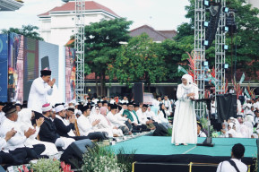 Baca juga : Sambut Kemenangan Khofifah - Emil, BHS Berharap Sektor Industri Pariwisata Jatim Mendunia