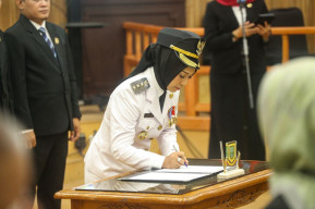 Gubernur Khofifah Ajak Wali Kota Ning Ita Persiapkan Peluncuran Program Sekolah Rakyat