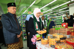 Gubernur Khofifah Kunjungi BMT NU Ngasem Bojonegoro