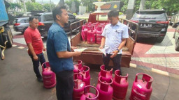 Pengoplosan Gas Elpiji Ukuran 12 Kg, Dibongkar Polisi