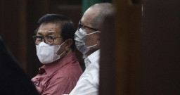 Hakim Erintuah dan Mangapul, "Gegeran" dengan Heru Hanindyo