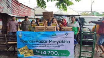 Berkah Ramadhan, PT Megasurya Mas Gelar Pasar Murah Minyak Goreng