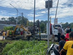 Mobil Tertabrak KA di Blitar, 1 Tewas dan Satu Luka Serius
