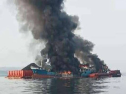 Kapal Meledak Dahsyat di Perairan Lamongan, 2 Orang  Meninggal