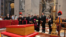 Baca juga : Duka Mendalam Bagi Umat Katolik