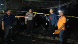 Baca juga : Garasi Terbakar, 7 Mobil Mewah Hangus