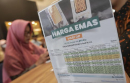 Baca juga : Warga Surabaya, Mulai Borong Aneka Jenis Emas