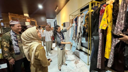 Tinjau Sentra IKM Batik, Komisi VII DPR RI Acungi Jempol Pertumbuhan Industri Batik Kota Mojokerto