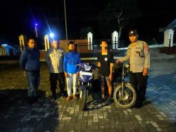 Dua Siswa SMP di Blitar Curi Motor di Tepi Jalan Desa