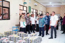 Baca juga : Mendadak, Mendikdasmen Sidak Pelaksanaan Program MBG di Lamongan