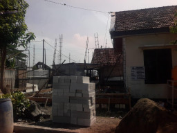 Pemdes Kendalsewu Bangun Mushola Balai Desa