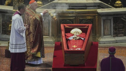 Baca juga : Jokowi Diutus Prabowo Hadiri Pemakaman Paus di Vatikan