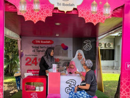 Indosat Layani Ribuan Jemaah Haji Lewat Booth 24 Jam di Embarkasi Surabaya dan Solo