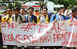 BEM Ingatkan Mendiktisaintek, Praktik Komersialisasi Pendidikan
