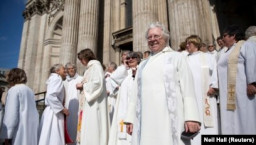 Izinkan Perempuan Jadi Pendeta
