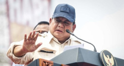 Prabowo Bantah Bonekanya Jokowi