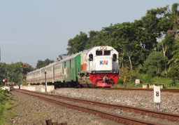 Menikmati Pemandangan Alam Banyuwangi-Jember di Dalam KA, Cukup Rp 8 Ribu