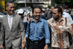 PDIP Tuding Jokowi Repotkan Banyak Lembaga