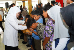 Pacu Pemerataan Pendidikan, Kebijakan Khofifah Jadi Motor Pembangunan Daerah Tertinggal