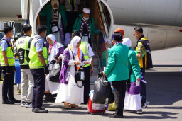 Kloter Pertama Debarkasi Haji Jatim Tiba di Bandara Juanda, 36.815 Jemaah Akan Dilayani