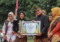 Walikota Ning Ita Apresiasi Pemenang PPID Award Kota Mojokerto Tahun 2025
