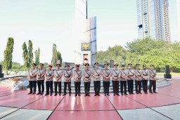 Polda Jatim Gelar Ziarah Pahlawan di Surabaya Jelang Hari Bhayangkara ke-79