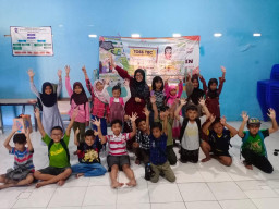 Warga Menur Pumpungan Surabaya Gelar Les Bahasa Inggris Gratis, Cetak Generasi Siap Bersaing Global