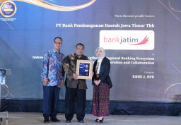Bank Jatim Sukses Raih Empat Penghargaan Sekaligus