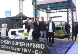 Pamer Ketangguhan, Chery Tiggo 8 CSH Rendam Baterai Selama 54 Jam di Air Laut