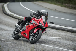 Berperforma Tinggi, QJMotor SRK 800 RR Dibanderol Rp 150 Juta di Pasar Inggris