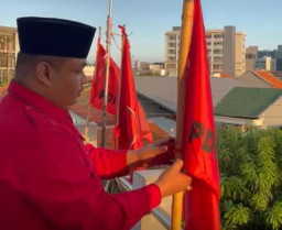 Achmad Hidayat Ajak Kibarkan Bendera PDI Perjuangan di Bulan Bung Karno