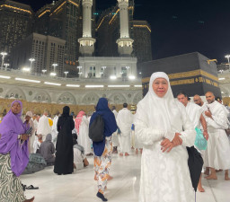 Gubernur Jatim Puji Penataan Haji Arab Saudi: Ibadah di Masjidil Haram Kini Lebih Tertib dan Nyaman