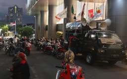 Ratusan Buruh PT Pakerin Demo di Surabaya, Tuntut Pembayaran Upah dan THR