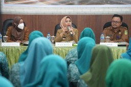 Wali Kota Ning Ita Apresiasi Capaian 100 Persen Kelurahan Kampung KB