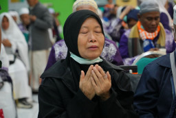 Kloter SUB-33 Tiba di Surabaya Setelah Tertahan di Medan Akibat Ancaman Bom