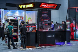 HoYo FEST 2025 Surabaya, ASUS ROG Hadirkan Pengalaman Gaming Maksimal