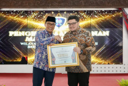 Terima Dua Penghargaan BKN, Mas Dhito Komitmen Genjot Indeks Reformasi Birokrasi
