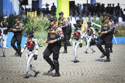 Kapolri Jenderal Sigit, Menahan Tawa