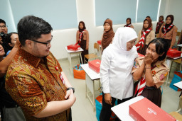 Gubernur Khofifah Puji Fasilitas Sekolah Rakyat yang Disediakan Mas Dhito di Kabupaten Kediri