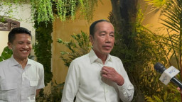 Jokowi Klaim Sakit, Minta Diperiksa di Rumahnya