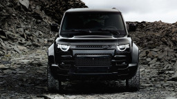 Tampil Elegan, Land Rover Defender Octa Hadirkan Edisi Serba Hitam