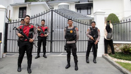 Kadis PUPR di OTT, Warga Medan Kirim Bunga Bahagia