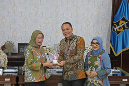 Menpan RB Puji Surabaya: Reformasi Birokrasi Nomor Satu di Indonesia