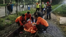 Pria Tanpa Identitas Tewas Tertabrak Kereta di Margorejo Surabaya