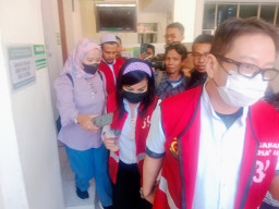 Handy dan Tjan Hwa Diana Diadili di PN Surabaya, Didakwa Rusak Dua Mobil