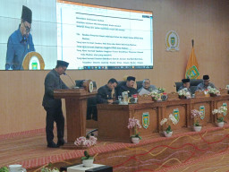 Paripurna Raperda Perubahan APBD 2025, PDIP dan Perindo “Warning” Pemkot Madiun