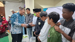 Gelar Baksos Bagi Yatim Dhuafa, YBM PLN UPT Surabaya Peran Aktif Sosialisasikan Bahaya Listrik