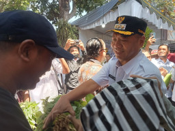 Dukung Ketahanan Pangan, Pemkab Tulungagung Bagikan 500 Paket Sayur dan Buah di GPM 202